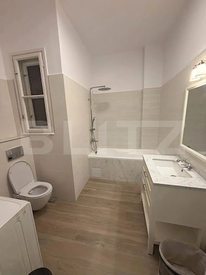 Apartament 3 camere, 90 mp, Ultracentral, Parcare inclusă, Renovat - imagine 5