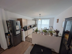Apartament 2 camere etaj 1, parcare, zona Vivo - imagine 7
