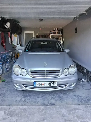 Vând Mercedes C class - imagine 2