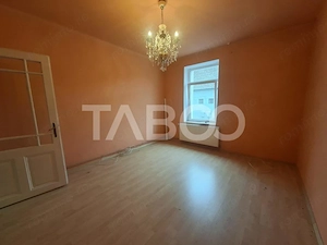 Apartament la casa de vanzare 2 camere garaj curte comuna cu 2 vecini - imagine 2