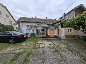 Apartament la casa de vanzare 2 camere garaj curte comuna cu 2 vecini - imagine 9
