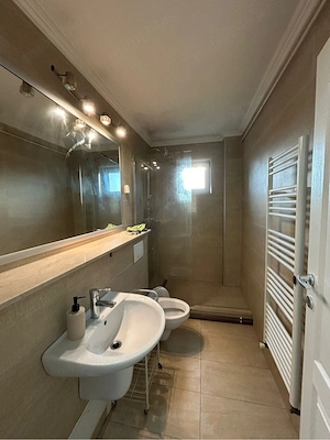 inchiriez apartament ultracentral  - imagine 4
