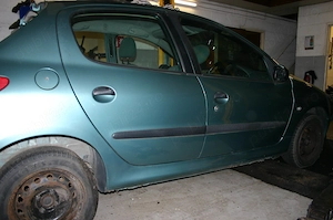 Dezmembrez peugeot 206, 1.4 hdi diesel, an 2002 - imagine 3