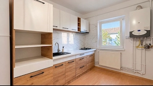 Comision 0% De vanzare apartament |51 mp| Renovat complet Calea ARADULUI - imagine 2