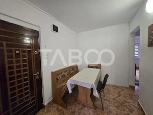 Apartament de inchiriat decomandat 2 dormitoare Vasile Aaron Sibiu - imagine 12