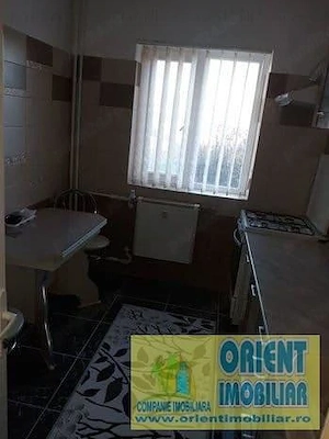 Dacia, de vanzare 2 camere, etaj 2, mobilat - imagine 4