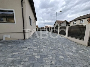Casa individuala de inchiriat 6 camere 3 bai curte Tineretului Sibiu - imagine 2