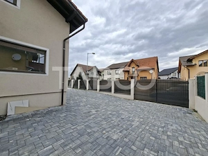 Casa individuala de inchiriat 6 camere pretabil spatiu birou Sibiu - imagine 17