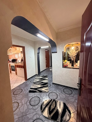 Ap. 4 camere decomandat, utilat și mobilat, direct proprietar. - imagine 2