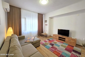 Piata Romana, 4 camere 138 MP total, Etaj 2/9, renovat - utilat, liber