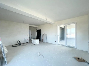 Apartament 3 camere, balcon 18mp - Mosnita Veche - imagine 2