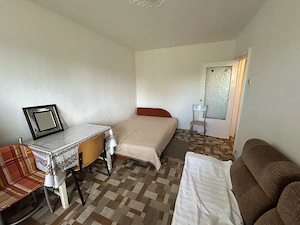 Inchiriez gars.conf.I, st.37 mp.,in Micalaca,Miorita,etaj 2 din 4,cu balcon deschis - imagine 2