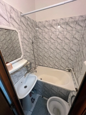 Închiriez garsoniera Bila Far - imagine 3