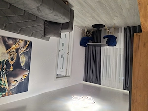Inchiriez apartament