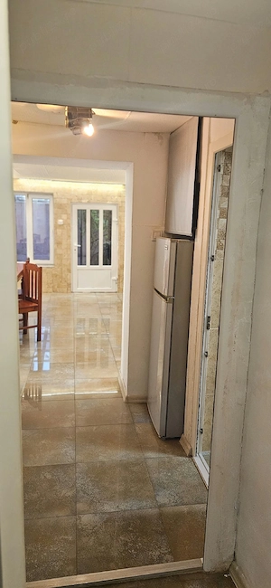 ofer gars.la casa cu curte proprie.zona sp.jud.