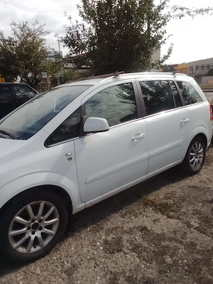 Opel zafira 2010  - imagine 3