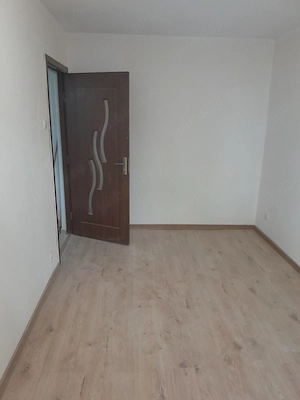Vand apartament(Fara agentie) - imagine 4