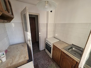 Apartament cu 3 camere de închiriat 3  zona centrală- 320 euro  lună - imagine 5