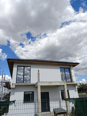 Vila individuala P+1+Pod Comuna 1 Decembrie 217000 E