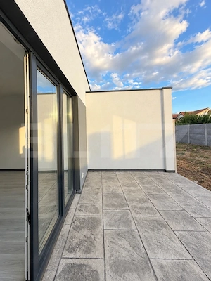 Duplex modern pe parter | 2 dormitoare | 300 mp teren | Dumbrăvița - imagine 3