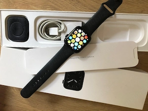 Ca Nou: Apple Watch Series 5, 44 mm, GPS.  