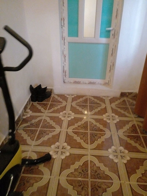 Casa la curte de vanzaresi teren intravilan aferent - imagine 6