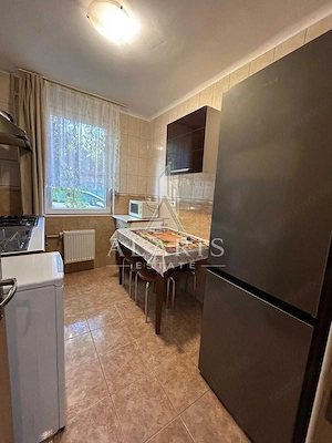 Apartament cu 3 camere, zona Ultra Centrala - imagine 9