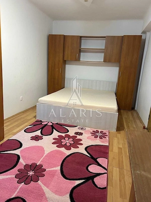 Apartament cu 3 camere, zona Ultra Centrala - imagine 3