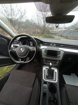 Volkswagen Passat cutie automata - imagine 5