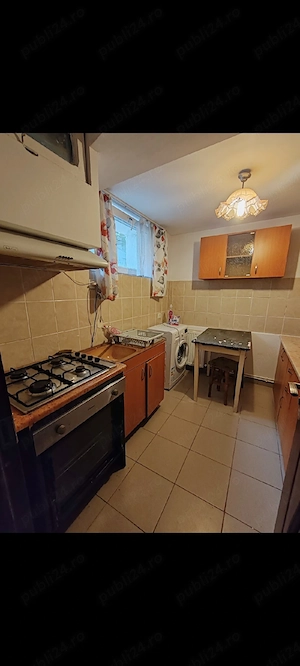 Ap. 2 cam. Copou langa CUZA,300 eur. 