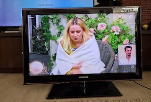 Televizor Samsung LED 32  Full HD   UE32C5000QW   4 HDMI   telecomandă + suport original