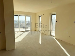 Penthouse cu terasă de 67 mp  - imagine 2