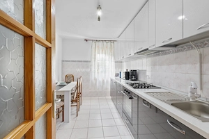 Apartament 3 camere, etaj 1   Strada Oituz, Mangalia - imagine 6