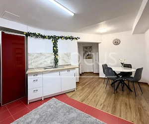 Apartament 3 camere | Ultracentral | Magheru | Centrală proprie | - imagine 9