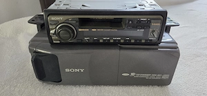 Vind Sony MD CD Changer Control CDX 601