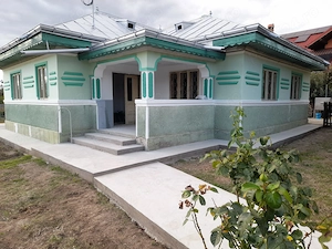 Casă cu teren la Prăjești-18km de centrul Bacăului - imagine 8