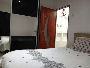 Închiriez apartament 2 camere decomandat zona Alexandru cel bun 