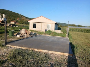 Vand casa la rosu! - imagine 3