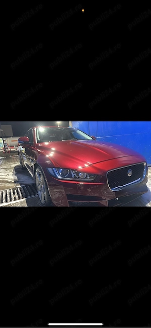 jaguar xe  - imagine 4