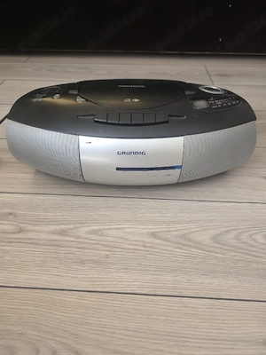 Radio casetofon cu cd Grundig