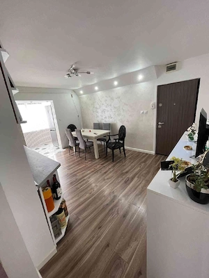 vand apartament cu 2 camere decomandat  - imagine 7