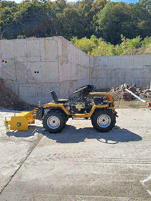Vand tractoras de gradina