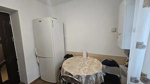 Închiriez apartament 3 camere, semidecomandat, Rovine, 67 mp, etaj 1 - imagine 7