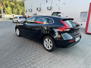 Volvo V40 D2 1.6 Diesel 115 CP | An 2013 | 238.000 km | 2 Seturi Jante Volvo - imagine 4