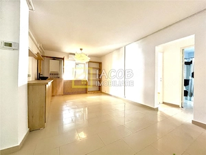 Apartament 3 camere, zona Ana Ipatescu - Bistrita Lac, str. 1 Mai - Bacau