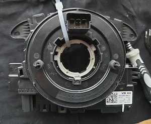 Spira volan 5K0953569AS VW Tiguan Touran Sharan Passat B6 B7 Golf EOS Scirocco Skoda Octavia Superb  - imagine 3