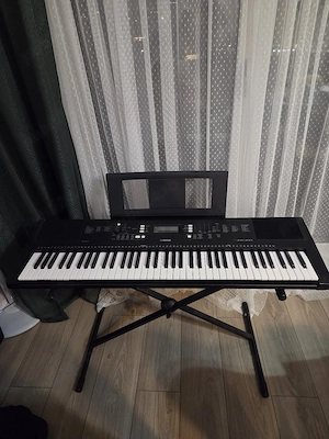Vând Orgă Yamaha PSR-EW300   Perfectă pentru Începători (Stare Foarte Bună)