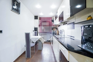 DE ÎNCHIRIAT | 3 CAMERE DECOMANDAT | 65 MP | 2 BĂI | TRACTORUL - imagine 4