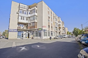 Apartament 3 camere, două băi de vânzare - Str Poetului - imagine 15
