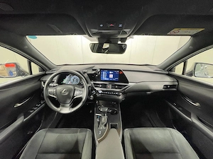 Lexus UX - imagine 7